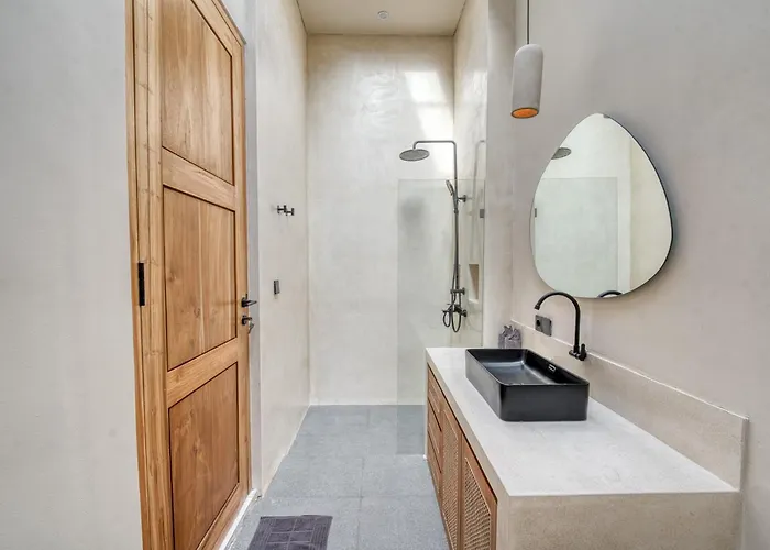 New! Sende Villa