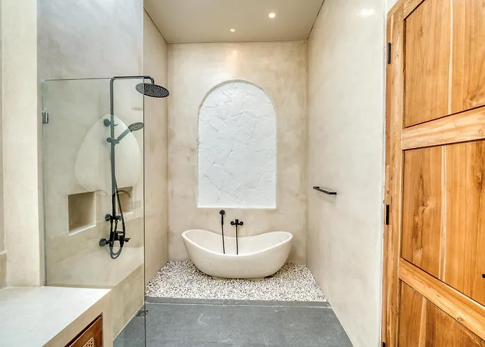 New! Sende Villa